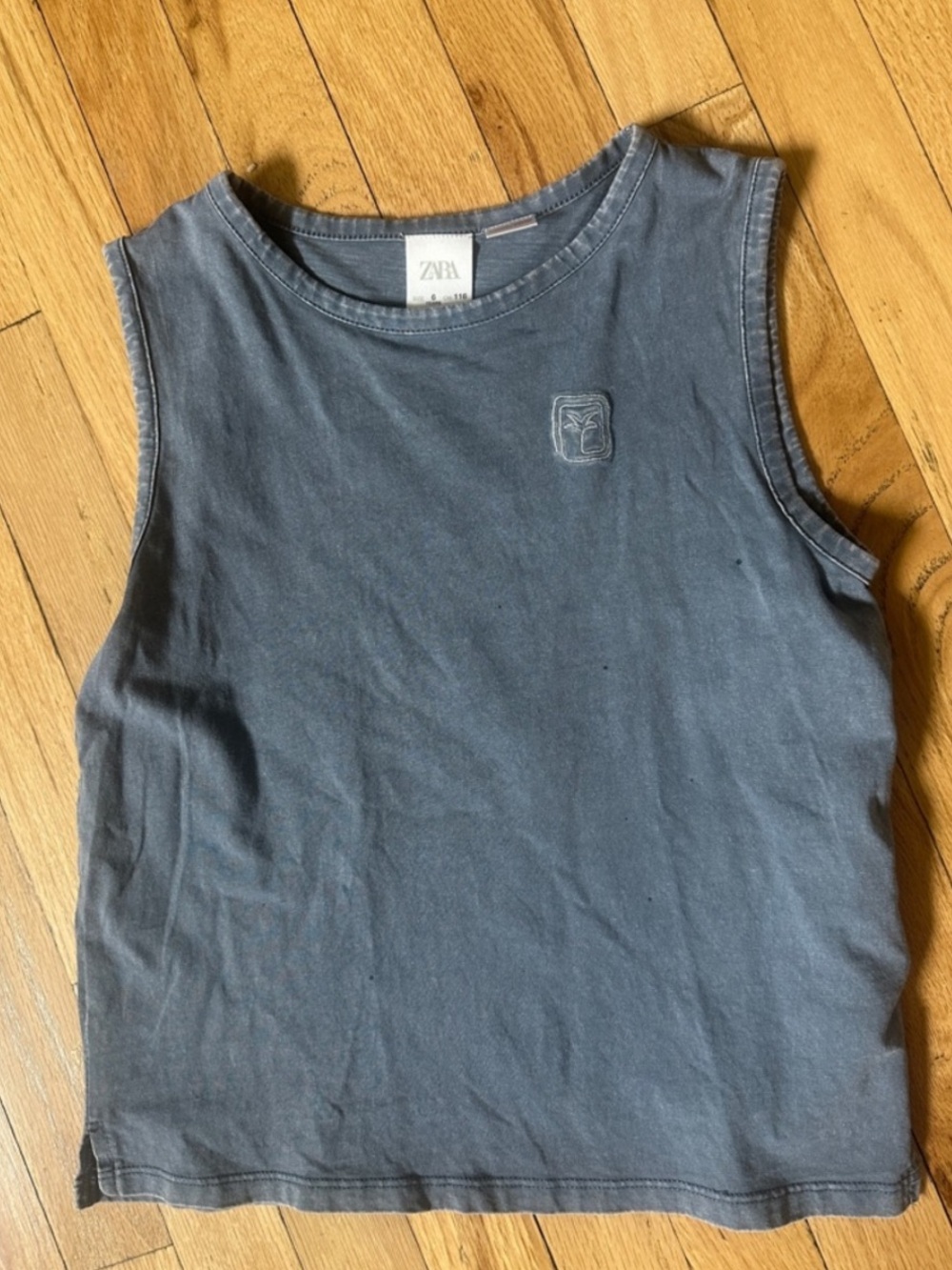 SLEEVELESS T-SHIRT - Picture 3 of 7
